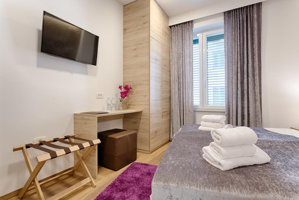 Central Pearl By Nono Ban Rooms Split Ngoại thất bức ảnh