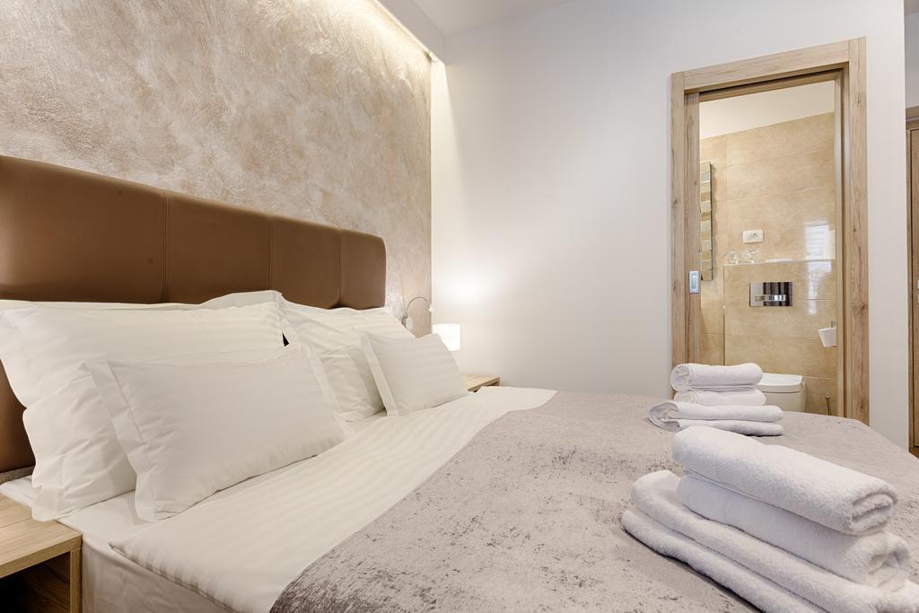 Central Pearl By Nono Ban Rooms Split Ngoại thất bức ảnh