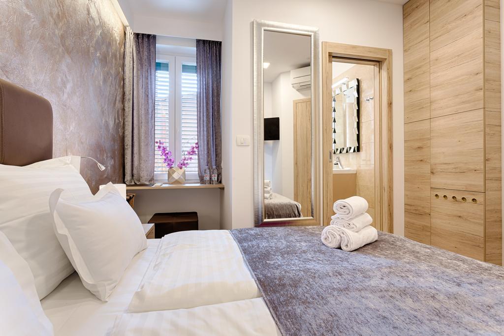 Central Pearl By Nono Ban Rooms Split Ngoại thất bức ảnh