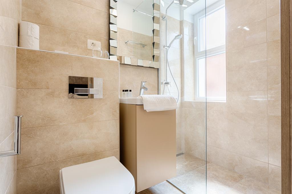 Central Pearl By Nono Ban Rooms Split Ngoại thất bức ảnh